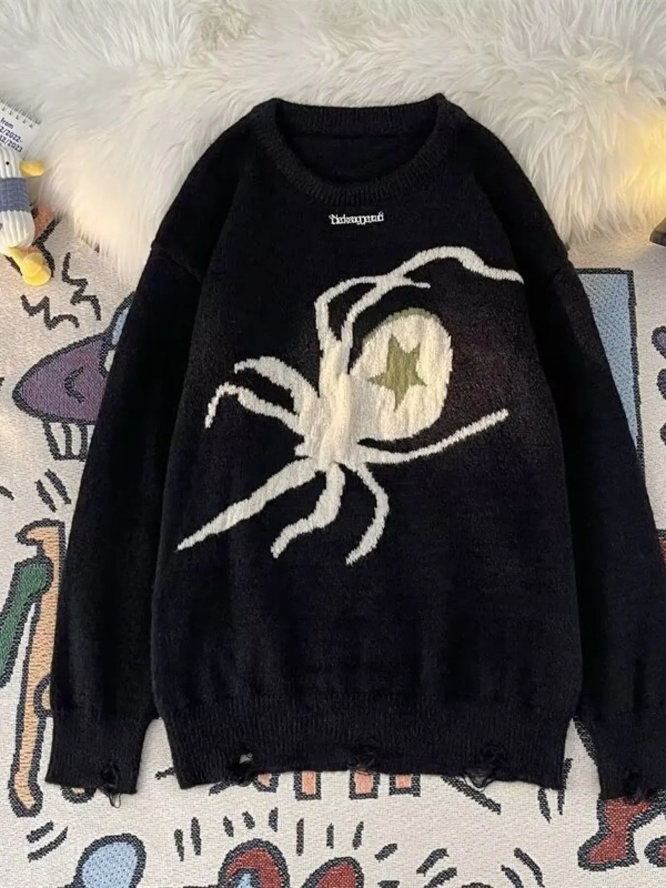 Men's Spider Graphic Distressed Hem Sweater Black