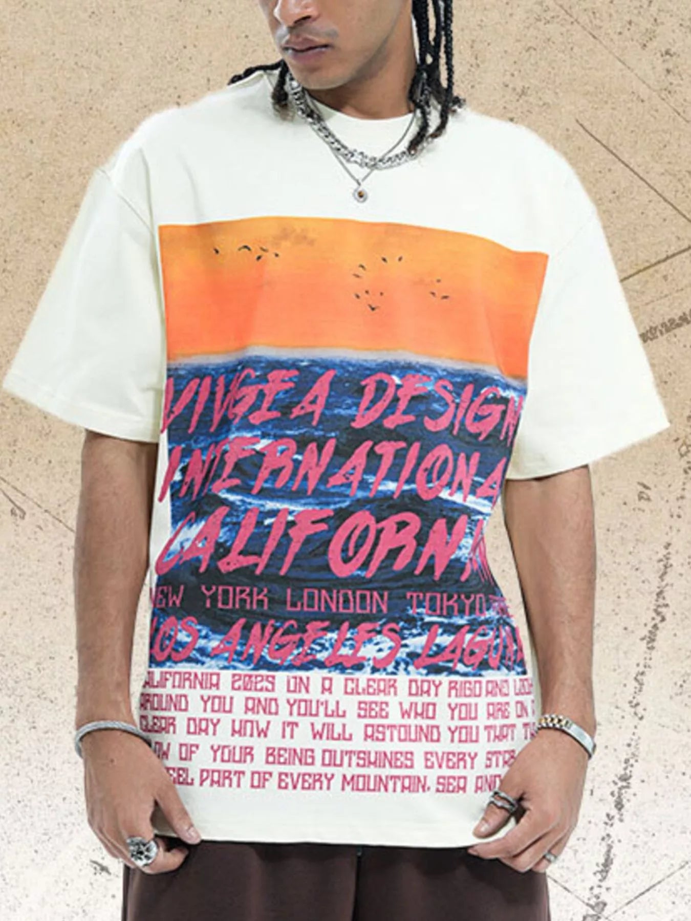 Men's Graphic Round Neck Short Sleeve Tee Beige